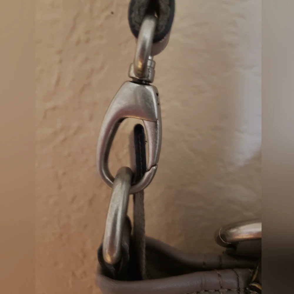 FOSSIL handbag 👜 - Picture 3 of 6